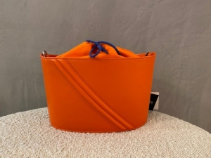 bucket bag oranje