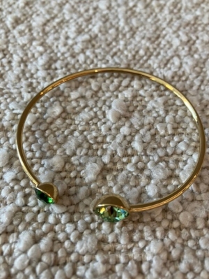 gouden armband met groene stee groen