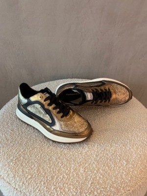 sneaker noppi goud