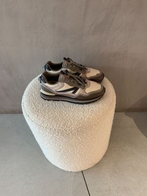 city off road grijs