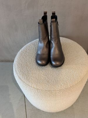 ferraro grijs